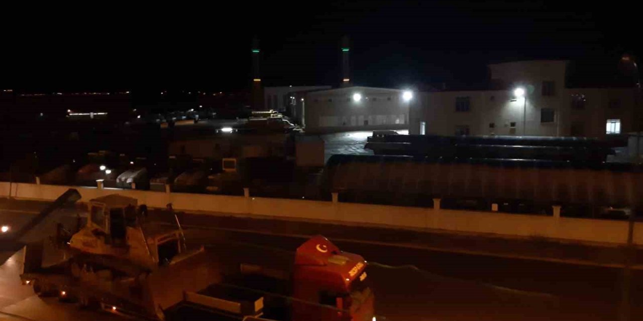 Afyonkarahisar’dan 79 iş makinesi ve 80 kişilik ekip deprem bölgesine gitti