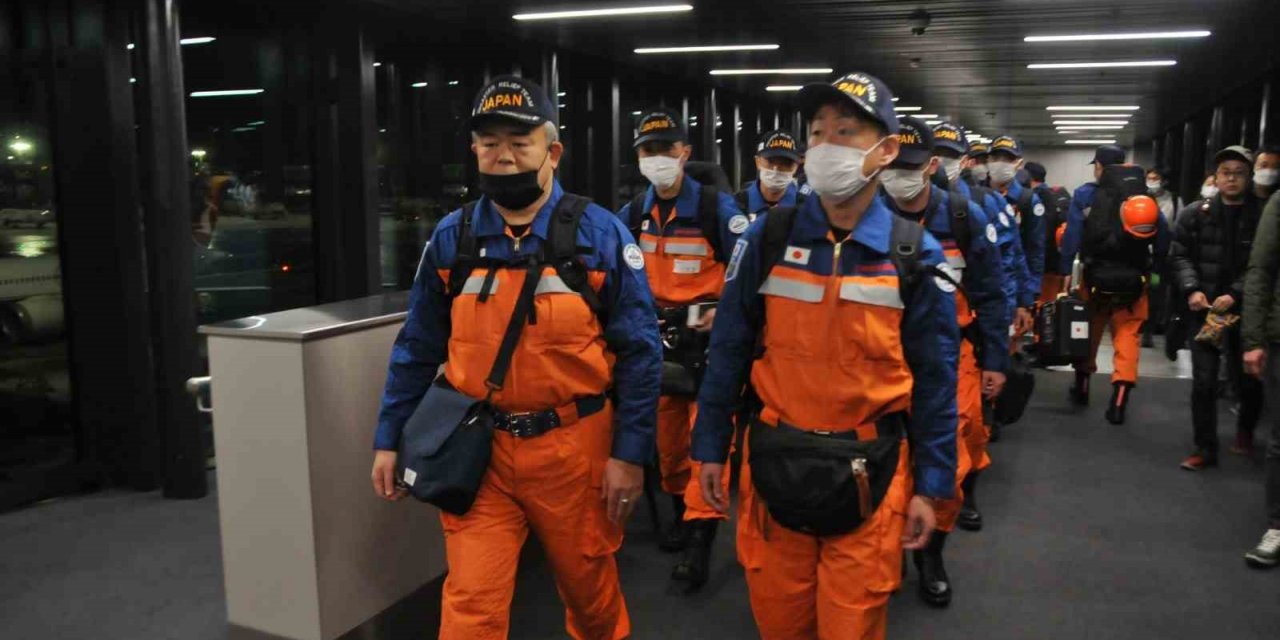 Japon arama kurtarma ekibi Türkiye’ye geldi