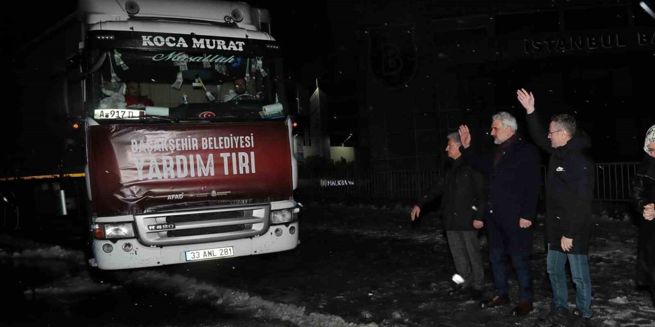 Başakşehir’de toplanan yardım tırları yola çıktı
