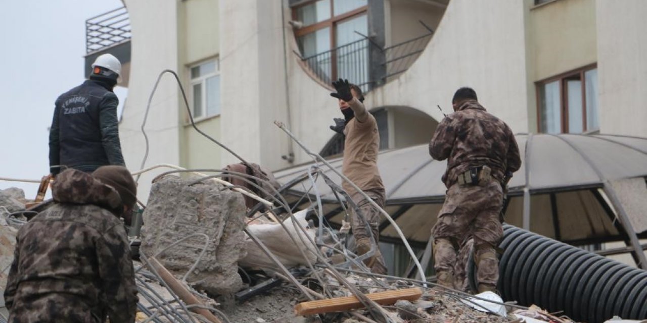 Deprem anı ve sonrasında hayatta tutacak altın kurallar