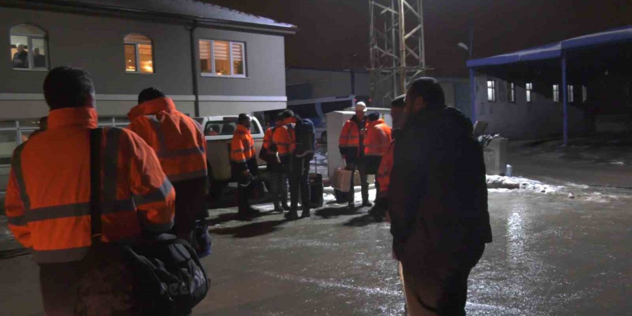 Ankara İtfaiyesi Kahramanmaraş’ta çalışmalarını sürdürüyor: 20 can kurtarıldı