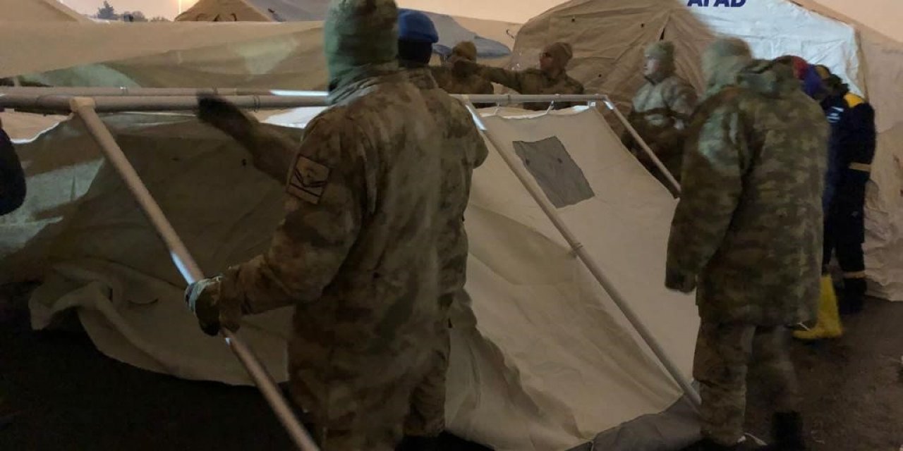 Jandarma ekipleri çadırlar kurmaya başladı