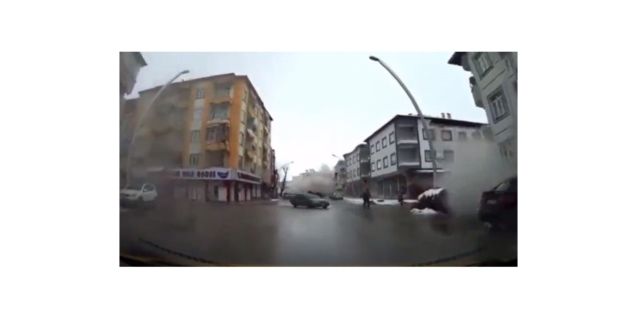 Depremin şok eden görüntüsü...O anlar kamerada