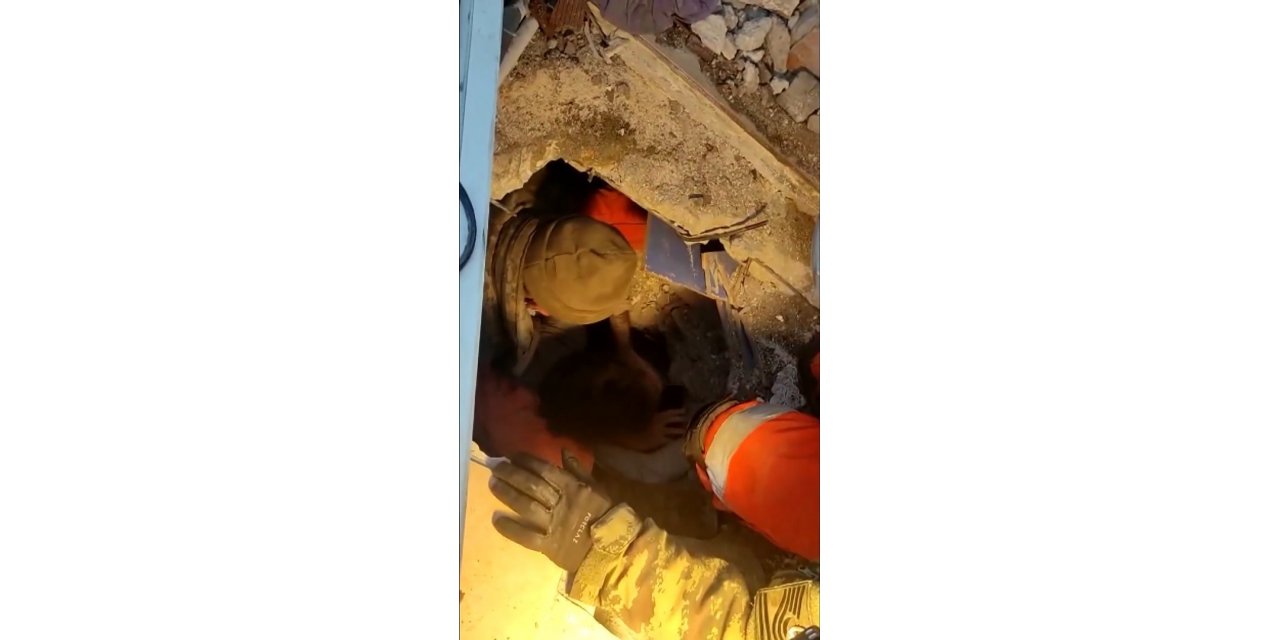 MSB: "Mehmetçiklerimiz Hatay’da depremzedelerin enkaz altında çıkarılması için canla başla mücadele etti"