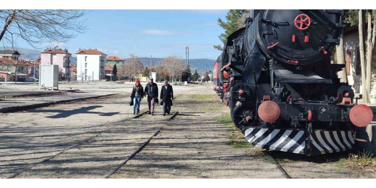 Çivril’in 35 yıllık tren özlemi Cumhurbaşkanlığına iletildi