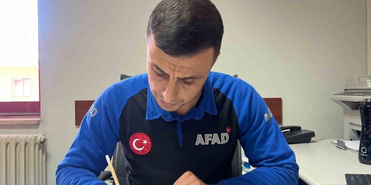 AFAD, Afyonkarahisar’dan 60 tır çadır ve yatak gönderdi