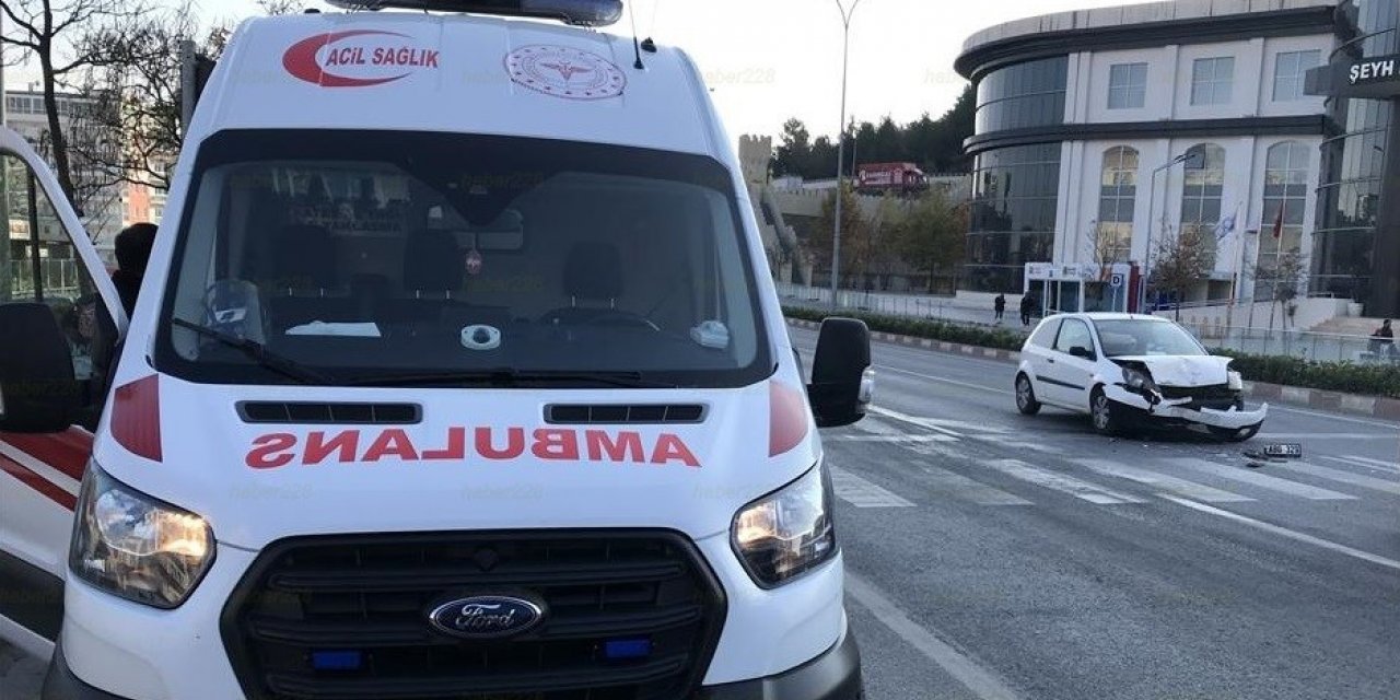 3 aracın karıştığı zincirleme 1 kişi yaralandı