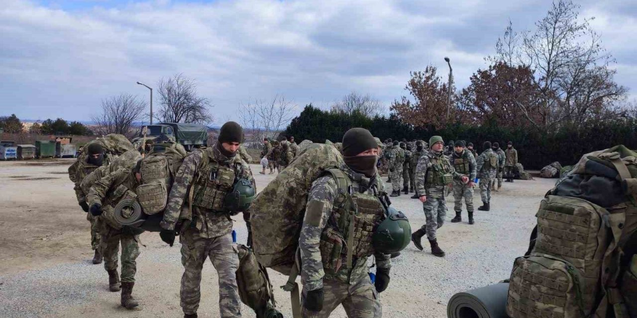 MSB: “54’üncü Mekanize Piyade Tugay Komutanlığı 1’inci Komando Taburunda görevli personelimiz Gaziantep’e intikal ediyor”