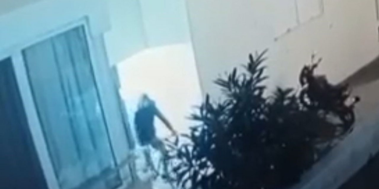 Gazipaşa’da apartmana giren hırsızlar bisiklet çaldı