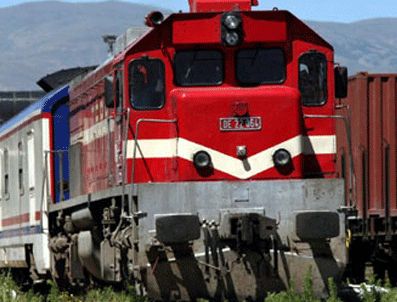 Tren kazası 37 ölü