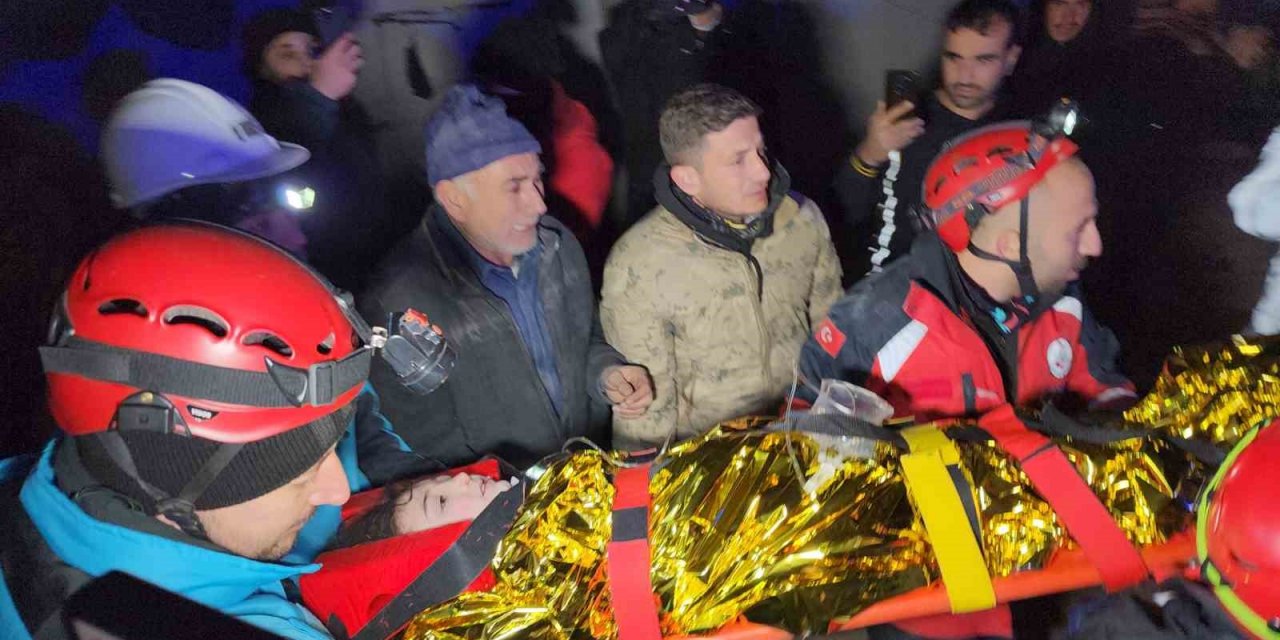 Adıyaman’da sevindiren haber: Küçük Buse 47 saat sonra kurtarıldı