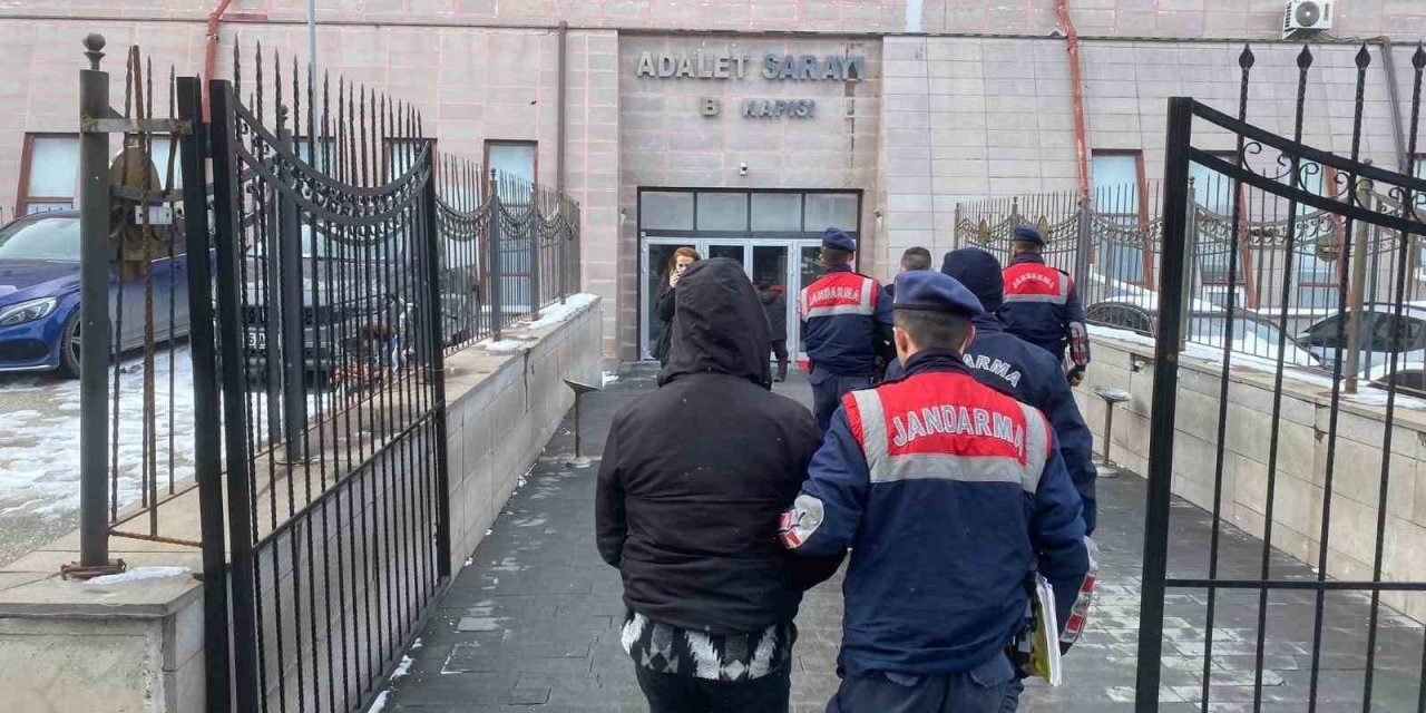 Hırsızlık şüphelisi 2 kişi tutuklandı