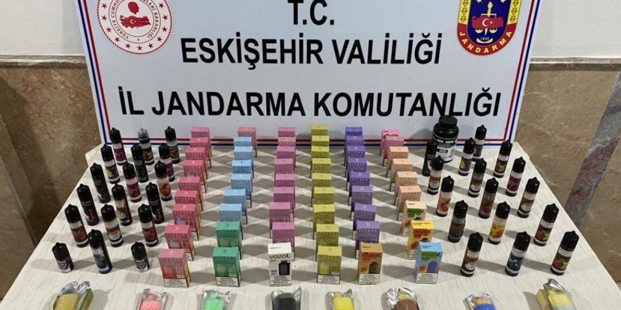 Kaçak elektronik sigara satan şüpheli suçüstü yakalandı