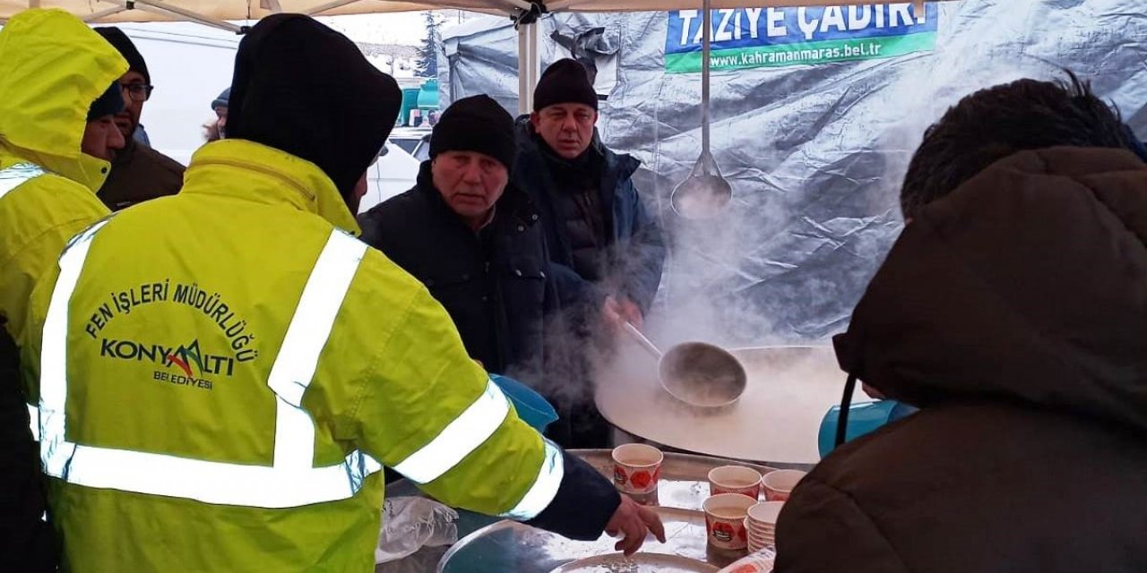 Depremzedelere sıcak çorba