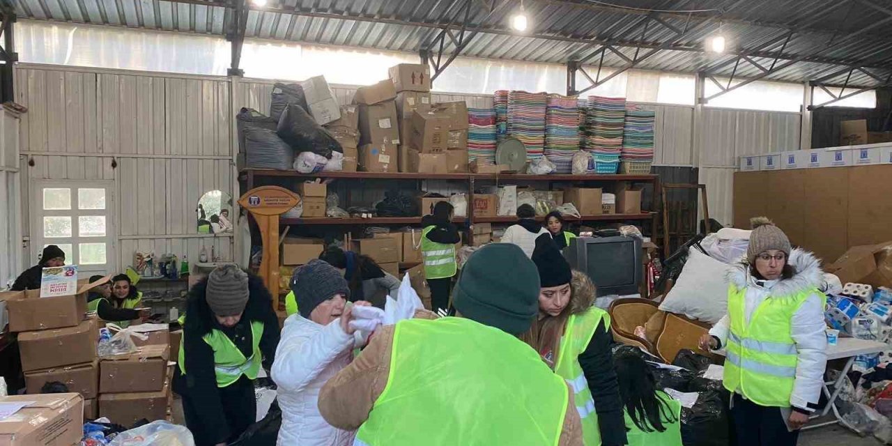 Didim’den deprem bölgesine destekler devam ediyor