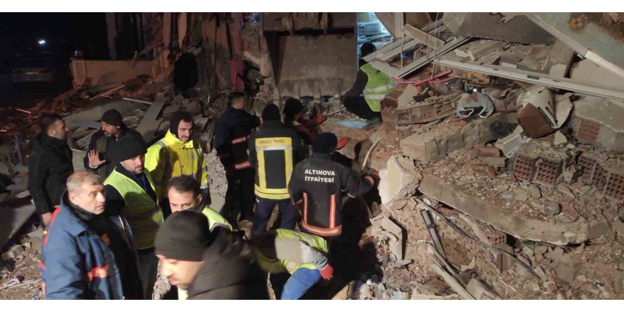 Hatay’da itfaiyeciler 5 kişiyi daha enkazdan canlı olarak kurtardı