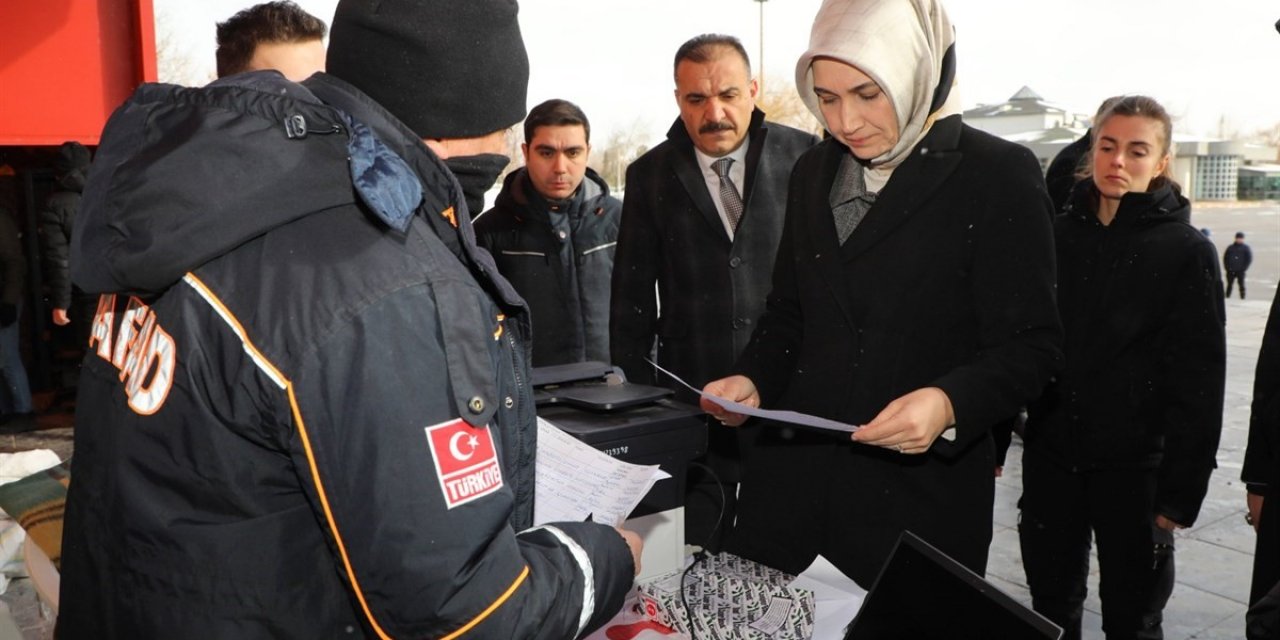 Özel sektörden afet bölgesine önemli iş makinesi ve ekipman desteği