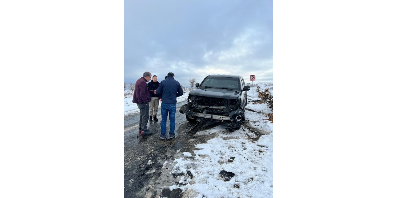 Hani Belediye Başkanı Lale, aracıyla kaza yaptı
