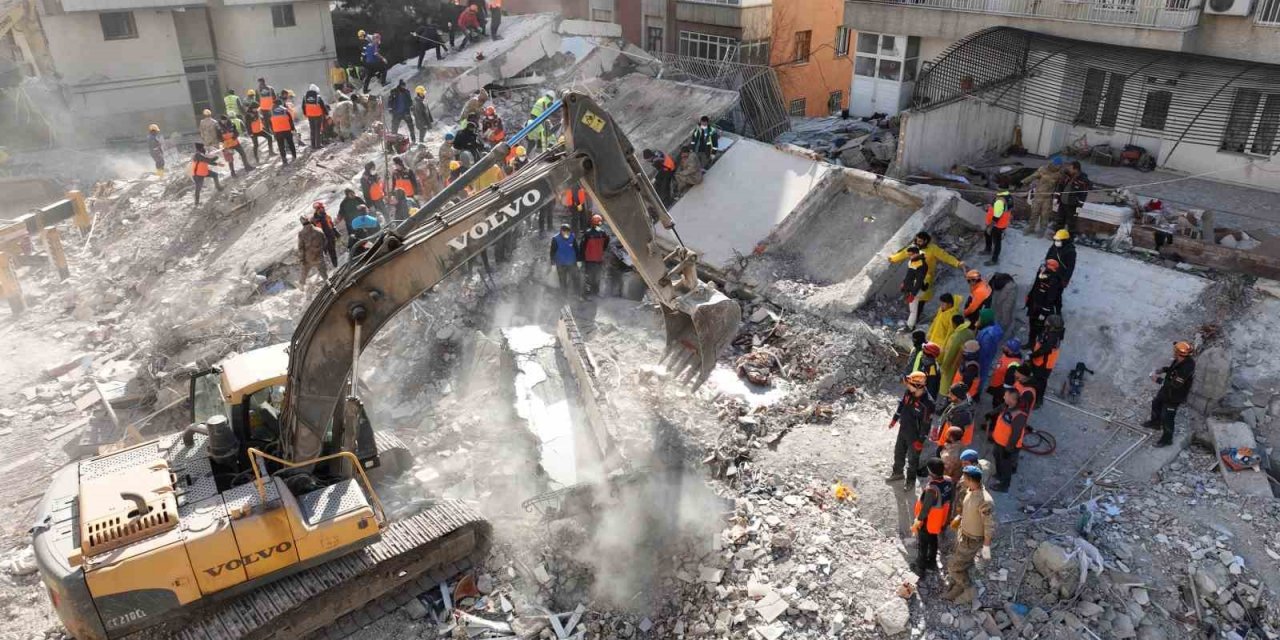 Şanlıurfa’da depremde 114 vatandaşın öldüğü binalar havadan görüntülendi