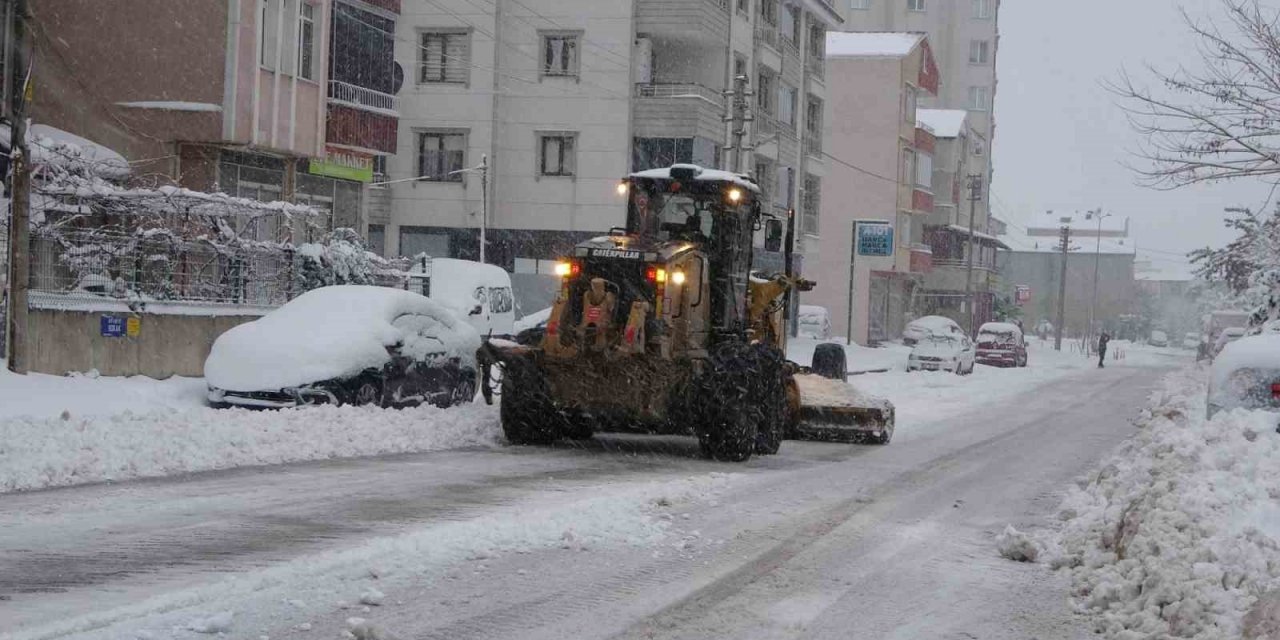 Bafra beyaza büründü