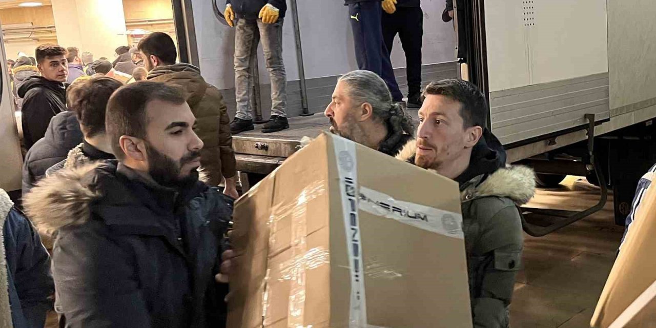 Mert Hakan Yandaş’tan yardım çalışmalarına destek