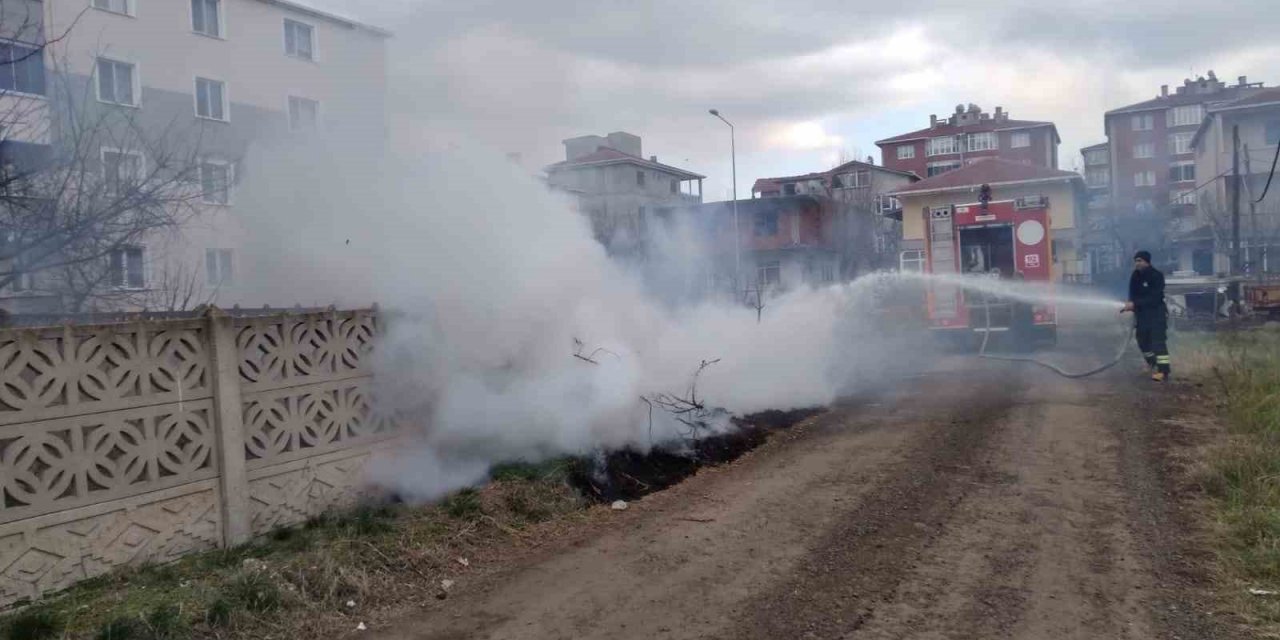 Şüpheli yangını itfaiye ekipleri söndürdü