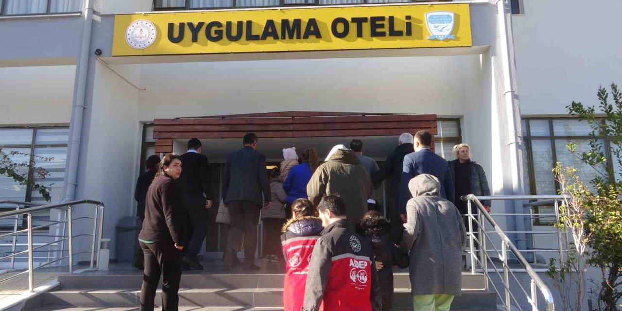 Depremzede aileler Marmaris’te ağırlanmaya başlandı