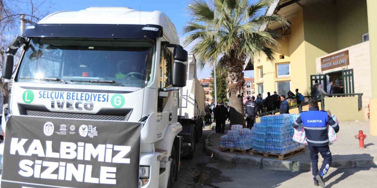 Selçuk Belediyesi deprem bölgesinde ekmek ve sıcak yemek dağıtacak