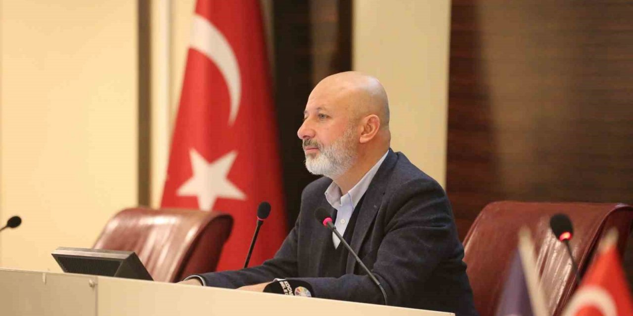 Başkan Çolakbayrakdar, deprem çalışmalarıyla ilgili bilgiler verdi