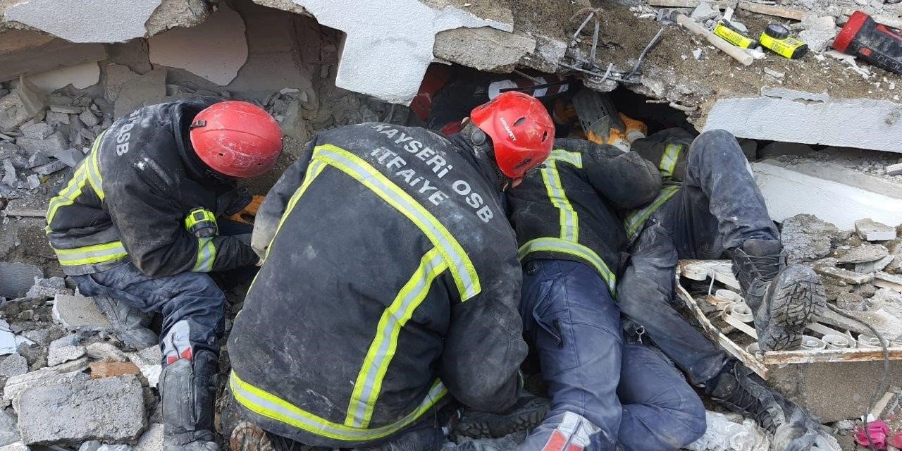 Kayseri OSB, deprem yardımları koordinasyonun merkezi oldu