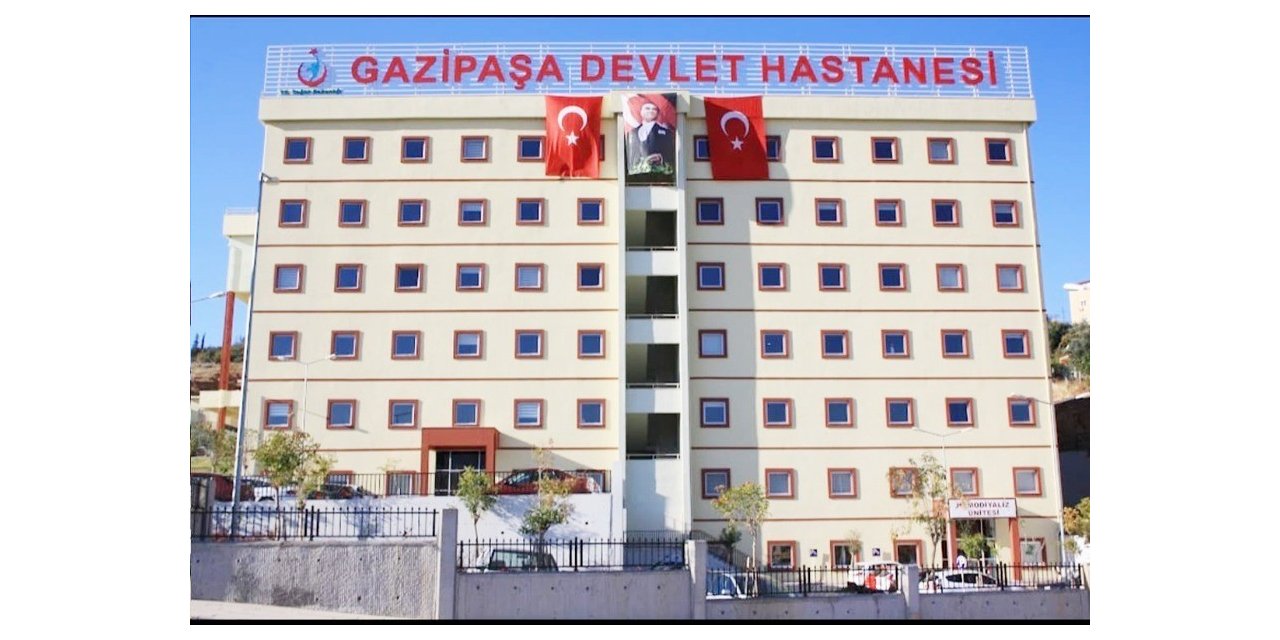 Hastane afetzedelere sağlık hizmeti veriyor