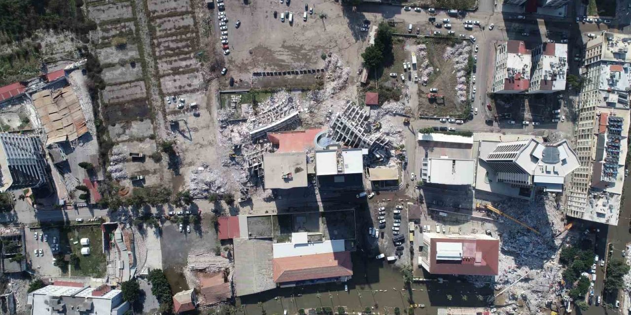 İskenderun’da tahribat havadan görüntülendi