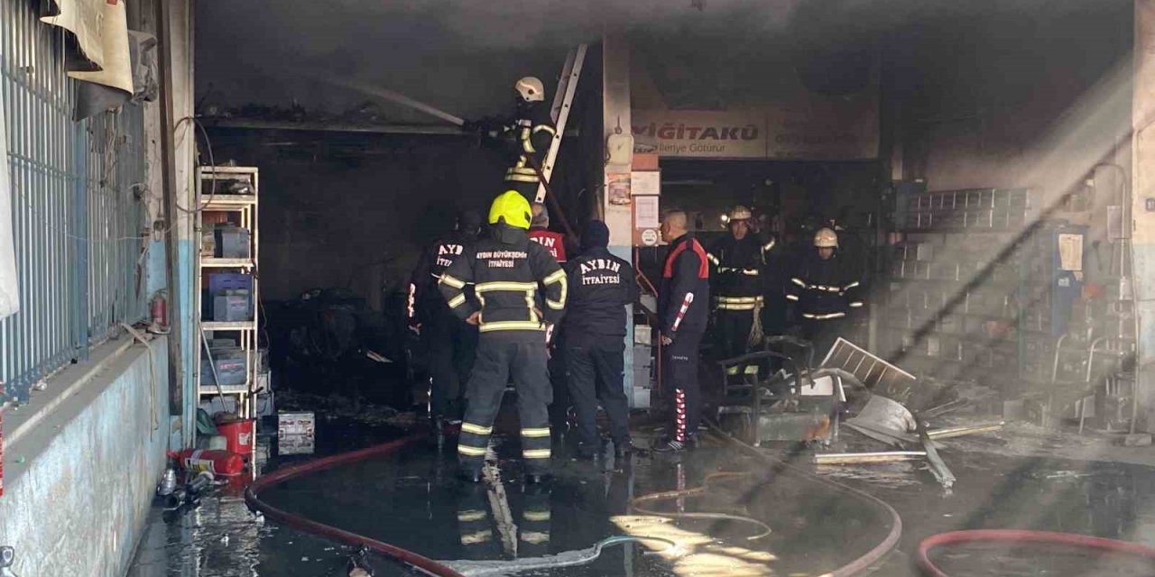 Elektrikli ısıtıcıdan çıkan yangın iş yerini kullanılamaz hale getirdi