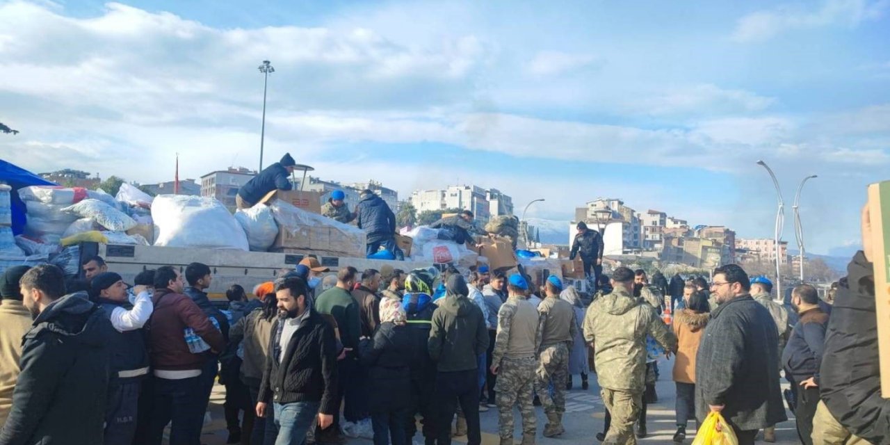 MSB: “Komando Tabur Komutanlığımız erzak dağıtımına devam ediyor”