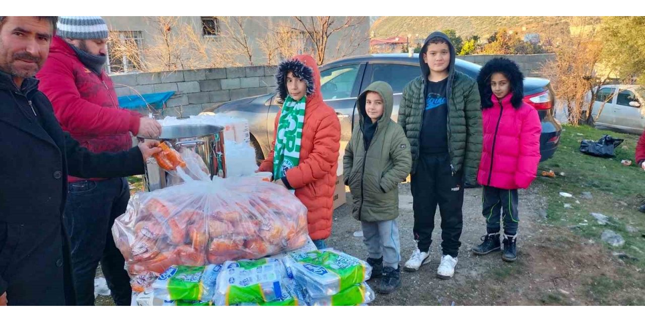 Denizli’nin sahra mutfağı deprem bölgesinde hizmete başladı