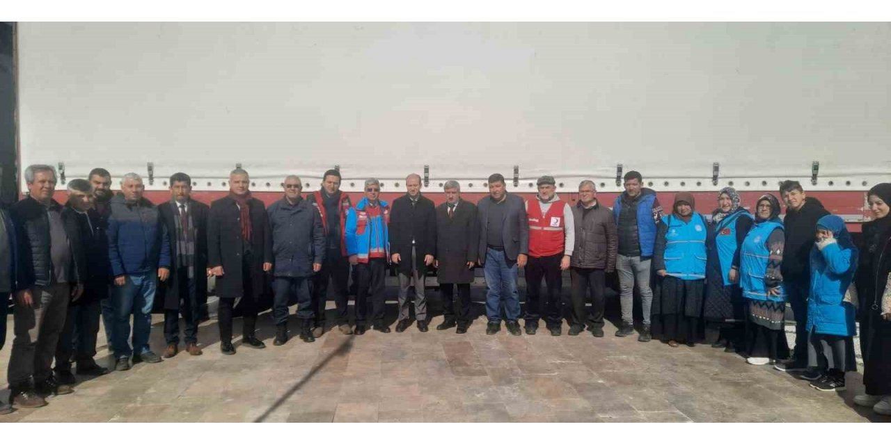 Köyceğiz’den deprem bölgesine her gün yardım tırı gidiyor