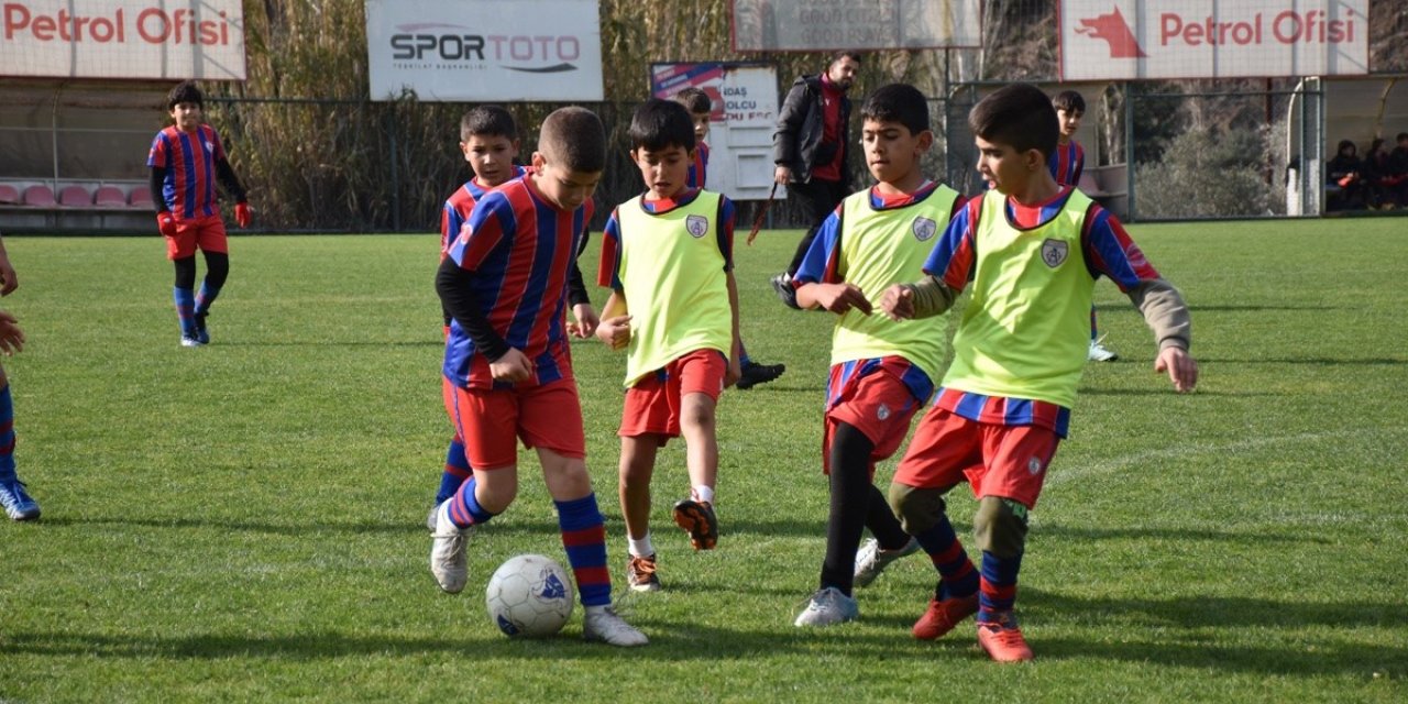 Altınordu, futbol okullarını durdurdu