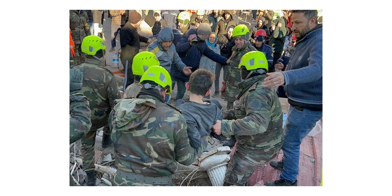 Azerbaycanlı arama kurtarma ekipleri Kahramanmaraş’ta 44 kişiyi kurtardı