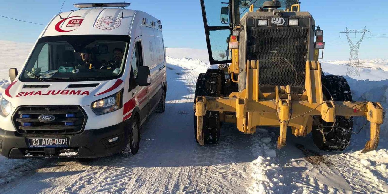 Ekipler yaşlı hasta için seferber oldu