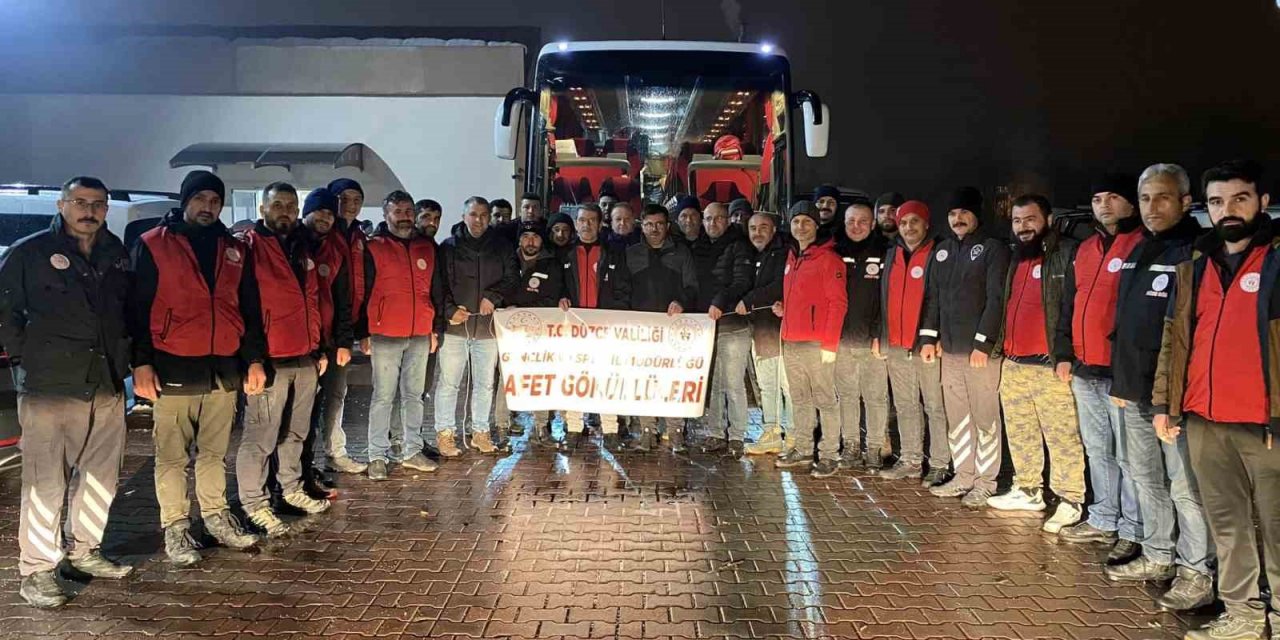 Deprem bölgesine yola çıktılar