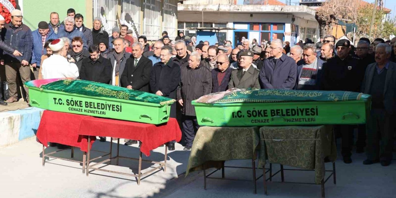 Depremde hayatını kaybeden anne ve kızı toprağa verildi