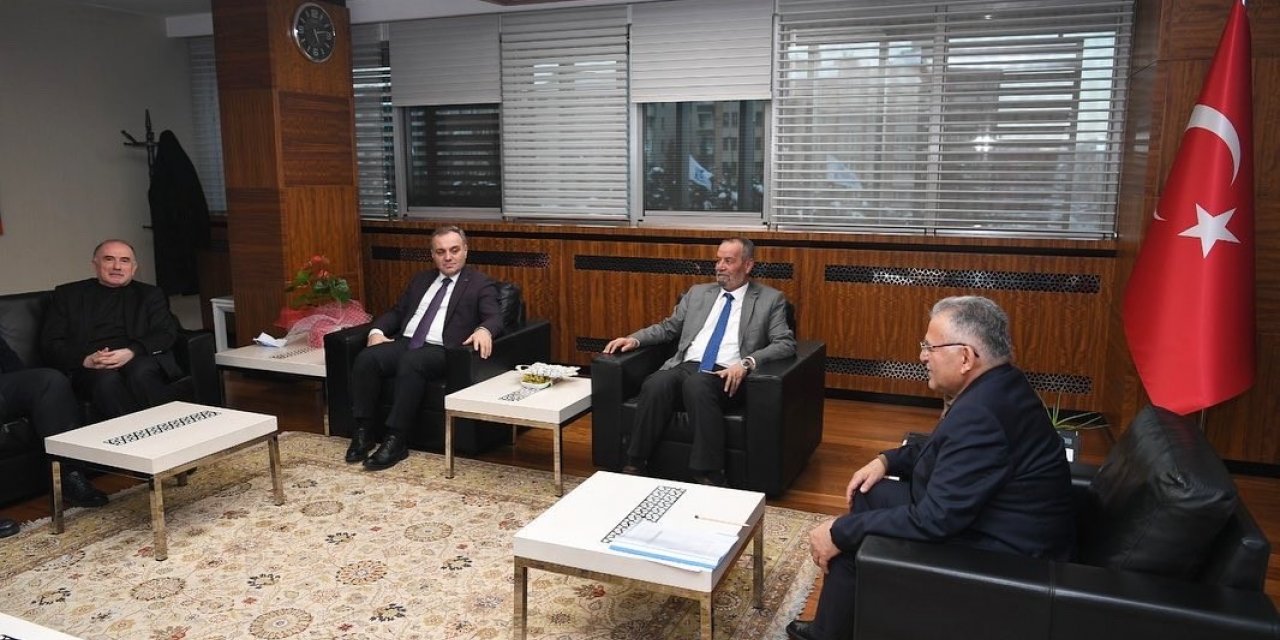 Büyükkılıç, Depremzedeler için rektörlerle bir araya geldi