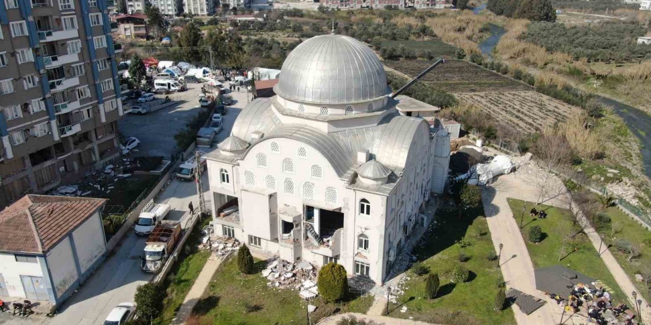 Hatay’da deprem sonrası camiler mahzun kaldı