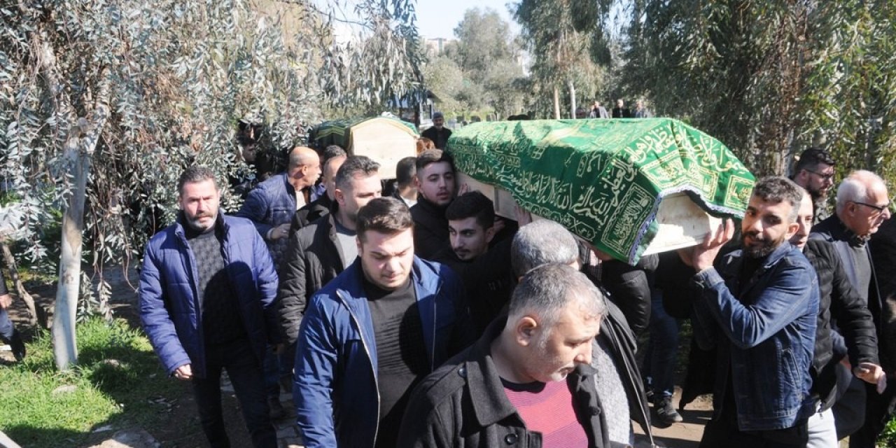 Depremde enkaz altında kalan baba oğul Cizre’de gözyaşları arasında defnedildi