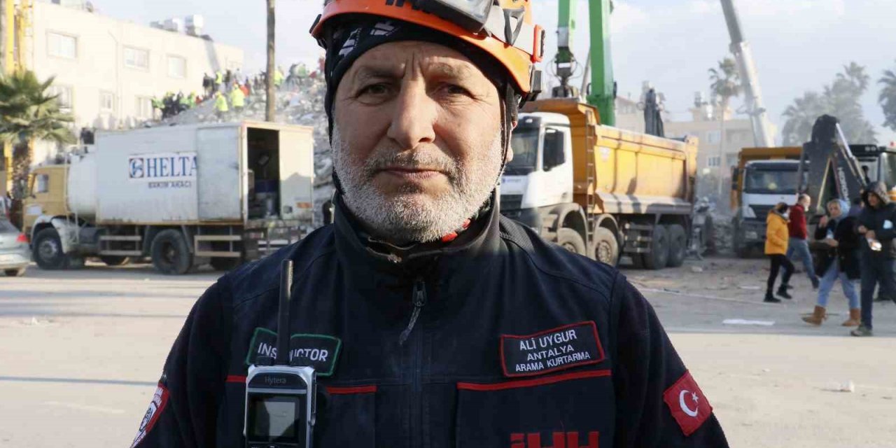 Bir "tık tık" sesi 107 saat sonra enkazdan çıkarttı