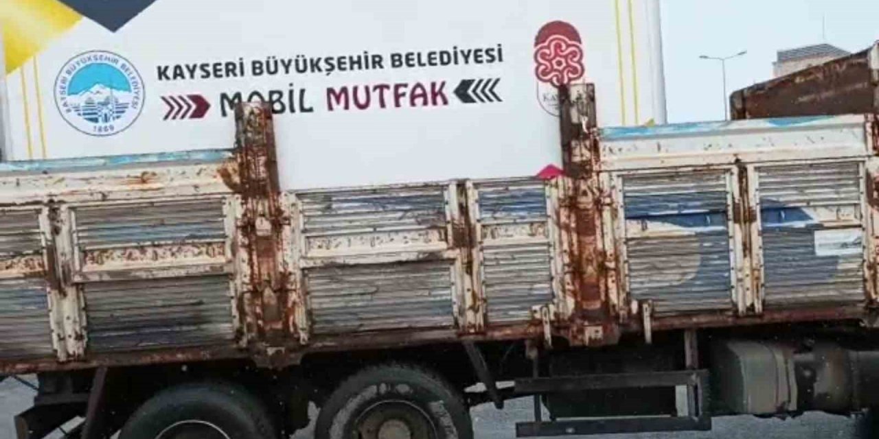 Başkan Büyükkılıç: "Kahramanmaraş’a 10 araç, 20 personel ile mobil mutfak gönderdik"