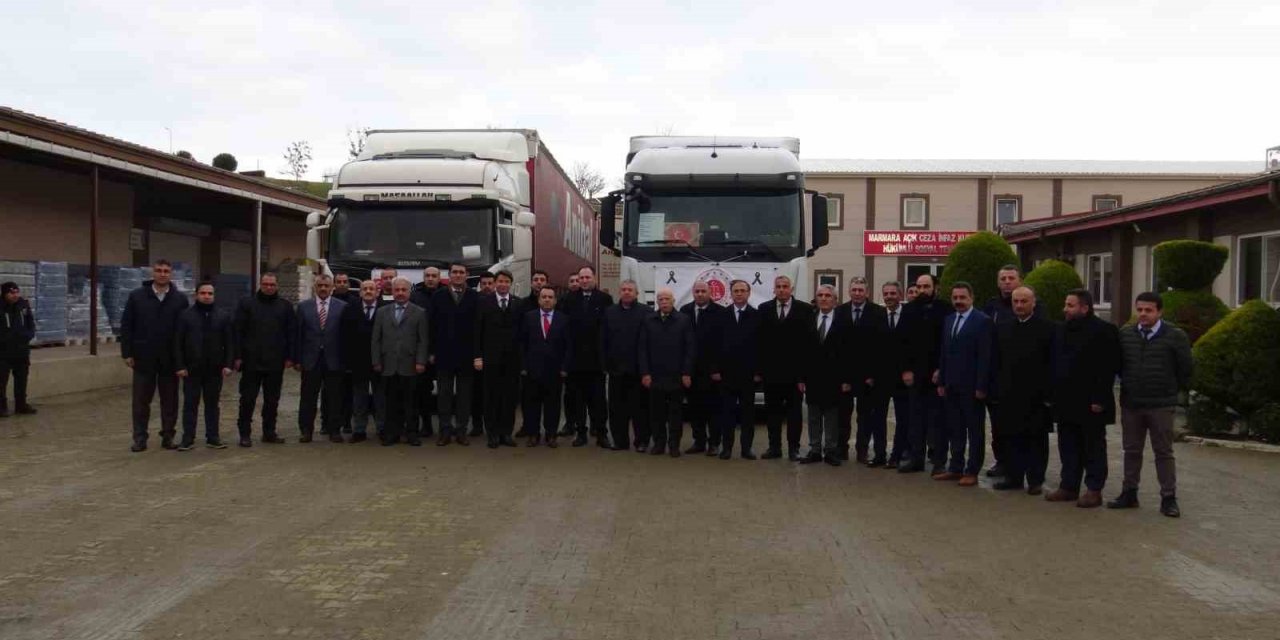 Cezaevi personeli hazırladı, 2 yardım tırı dualarla yola çıktı