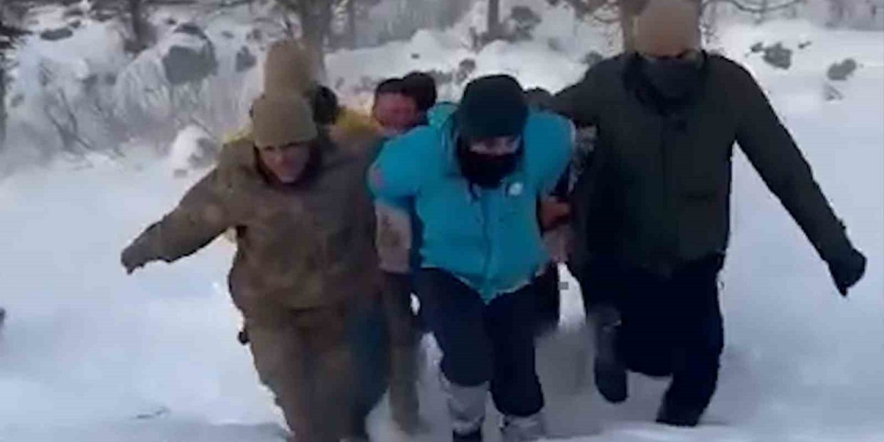 9 aylık hamile kadın askeri helikopterle hastaneye sevk edildi