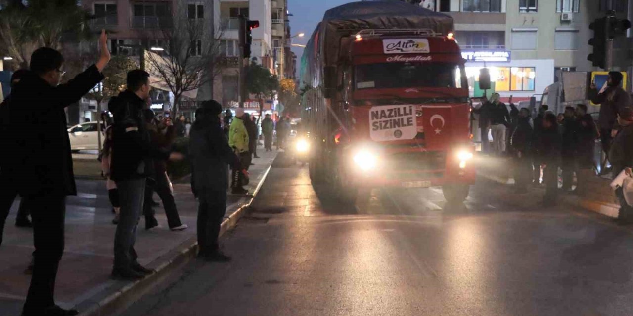 Nazilli Belediyesi deprem bölgesinde çalışmalarını sürdürüyor