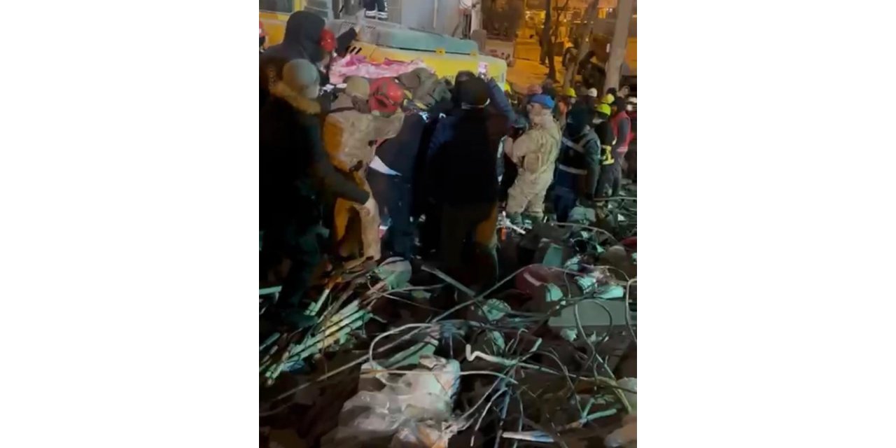 Diyarbakır’da 122 saat sonra enkazdan sağ kurtarıldı